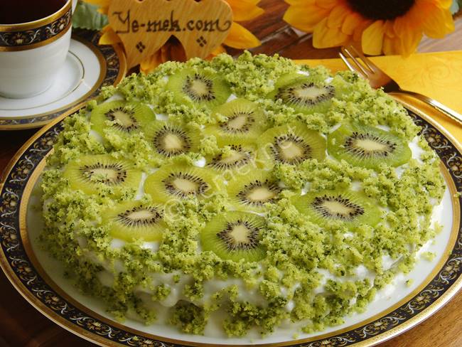 Ispanaklı Kivili Pasta - Yapılışı (20/24) 